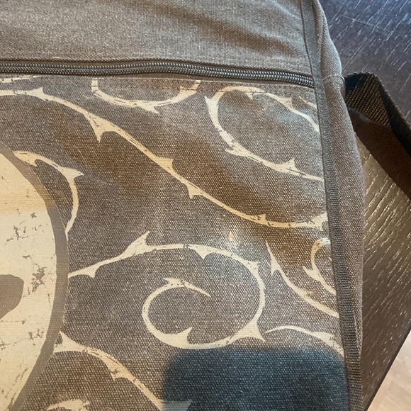 Disney The Nightmare Before Christmas Pin Bag - Picture 11 of 12